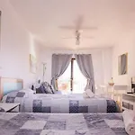 Castle Harbour 649