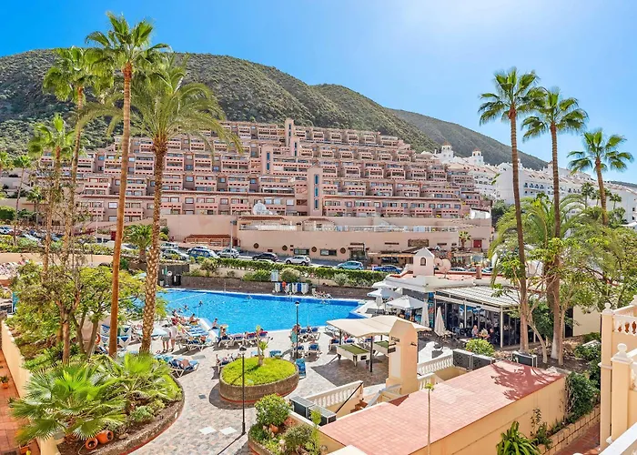 Апартаменты Castle Harbour 649